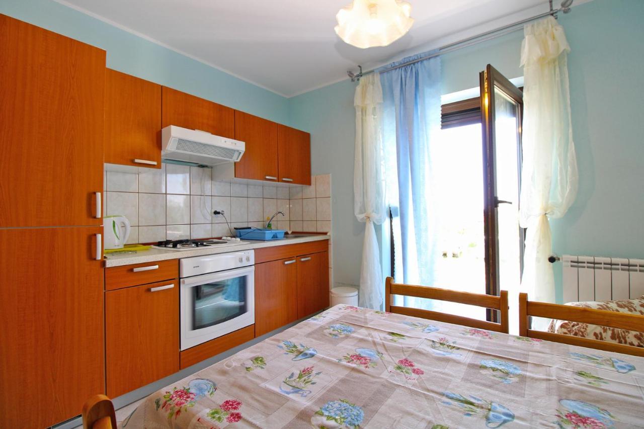 Apartments Veroslava 2159 Pula Exterior photo