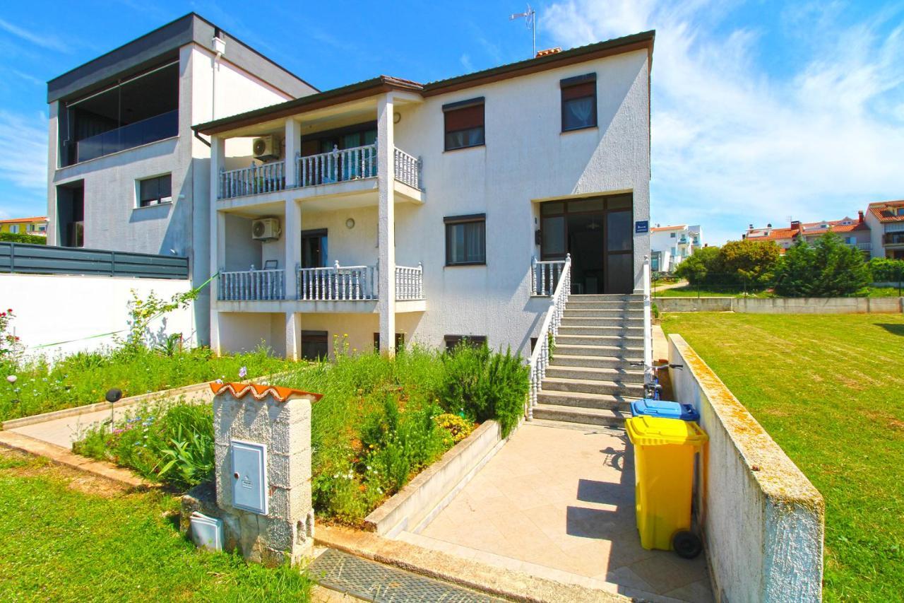 Apartments Veroslava 2159 Pula Exterior photo